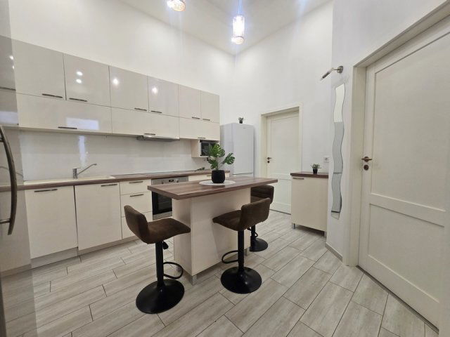 Eladó téglalakás, Debrecenben 79.5 M Ft, 3 szobás