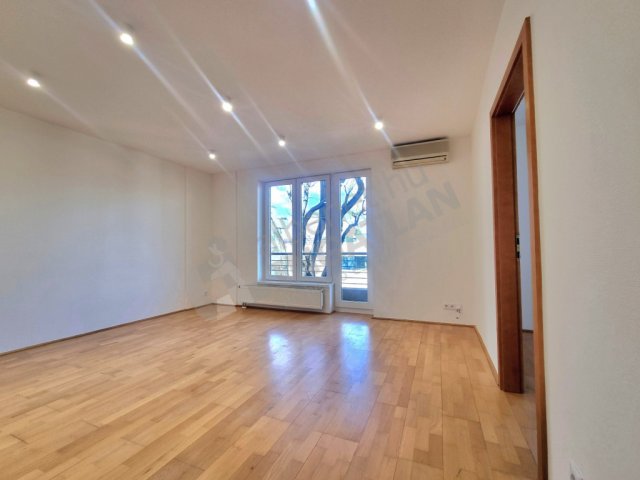 Kiadó téglalakás, albérlet, I. kerületben, Lisznyai utcában