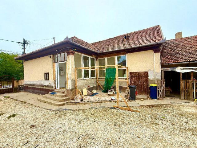 Eladó családi ház, Tápiószelén 26.9 M Ft, 2 szobás