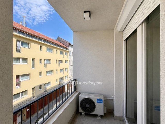 Eladó téglalakás, Budapesten, VIII. kerületben 74.9 M Ft