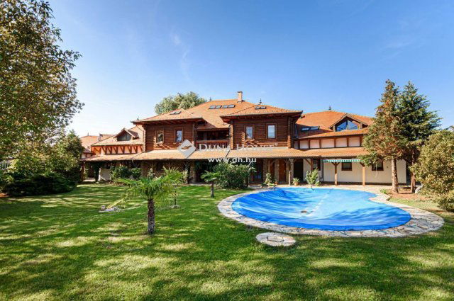 Eladó családi ház, Ceglédbercelen 478.8 M Ft, 11 szobás
