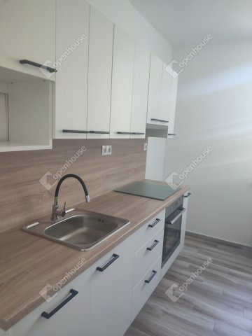 Kiadó téglalakás, albérlet, Tatabányán 180 E Ft / hó