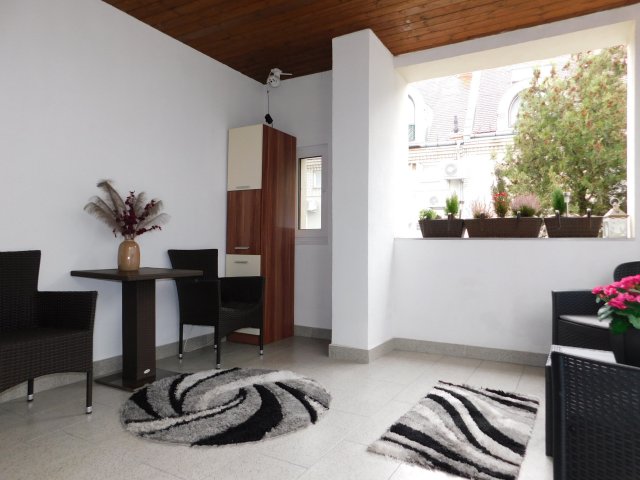 Eladó téglalakás, Keszthelyen, Rákóczi úton 98.9 M Ft