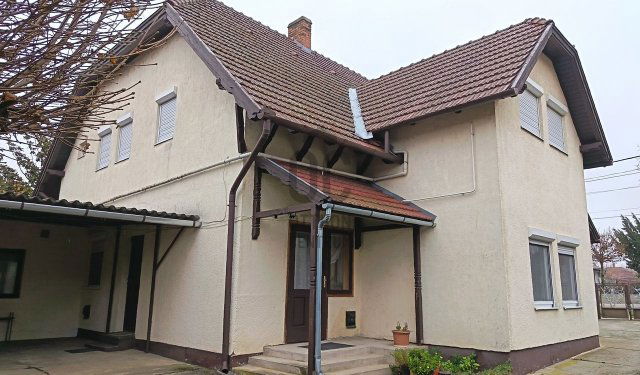 Eladó családi ház, Balatonlelleén 94.9 M Ft, 6 szobás