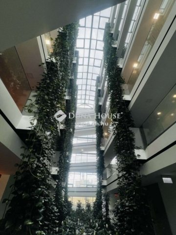 Eladó téglalakás, Budapesten, XI. kerületben 179.8 M Ft