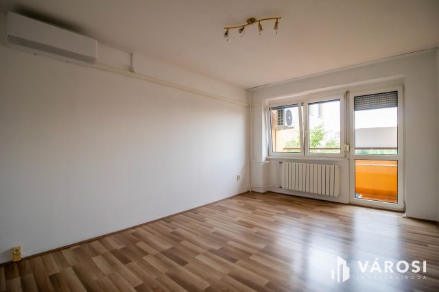 Eladó panellakás, Székesfehérvárott 52 M Ft, 2+1 szobás