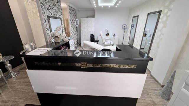 Eladó üzlethelyiség, Kecskeméten 38.5 M Ft, 1 szobás