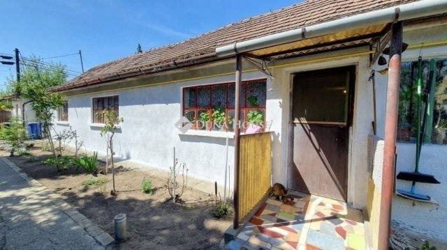 Eladó családi ház, Üllőn 63.1 M Ft, 4 szobás