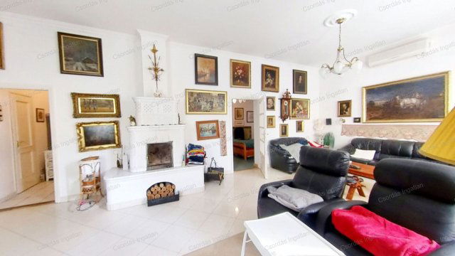 Eladó családi ház, Veszprémben 149 M Ft, 6+1 szobás