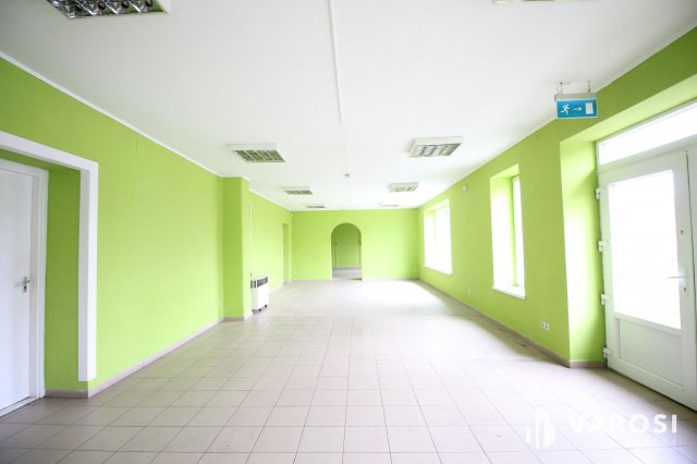 Kiadó üzlethelyiség, Szentesen 220 E Ft / hó