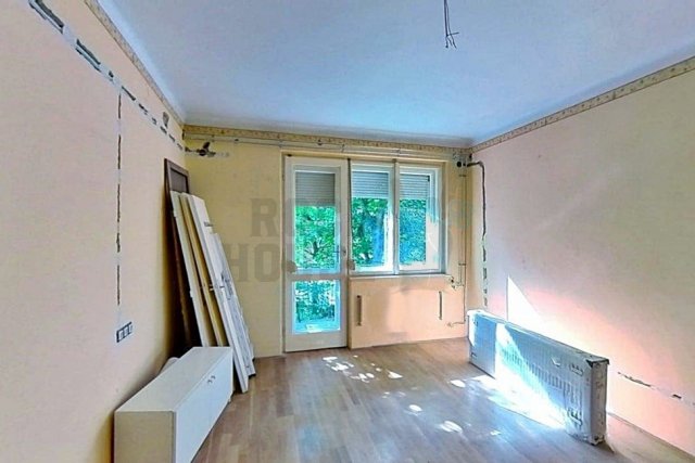 Eladó téglalakás, Békéscsabán 32.9 M Ft, 1+1 szobás