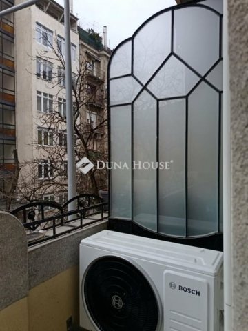 Eladó téglalakás, Budapesten, II. kerületben 108.9 M Ft