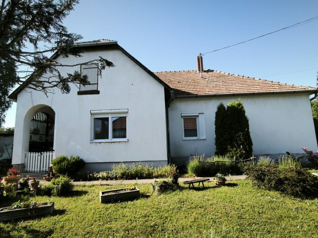 Eladó családi ház, Zalaszentgróton 44.9 M Ft, 3+1 szobás