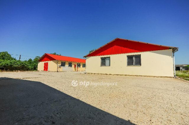 Eladó ipari ingatlan, Fehérgyarmaton 250 M Ft