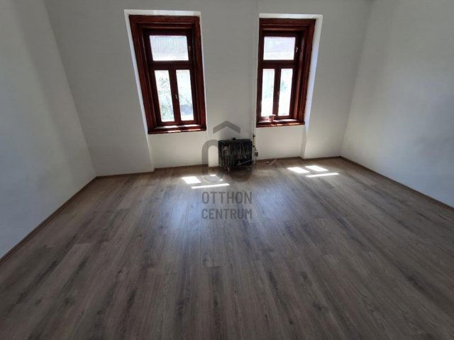 Eladó családi ház, Cegléden 53 M Ft, 3 szobás