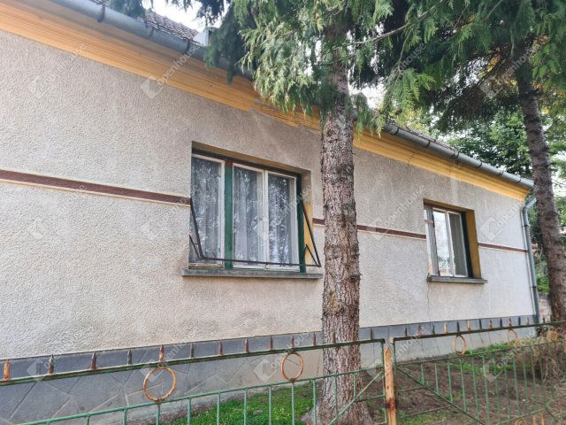 Eladó családi ház, Mesterin 29.7 M Ft, 4 szobás