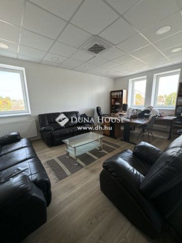 Eladó ipari ingatlan, Budapesten, XX. kerületben 480 M Ft