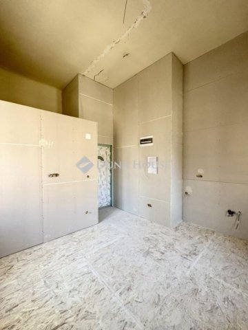 Eladó téglalakás, Budapesten, VII. kerületben 53.3 M Ft