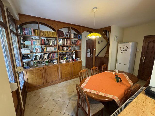 Eladó sorház, Budakalászon 135 M Ft, 5 szobás