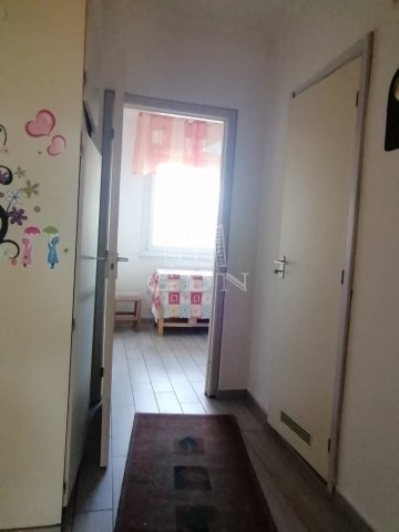 Kiadó panellakás, albérlet, Szegeden 130 E Ft / hó, 1 szobás