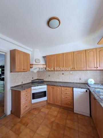 Kiadó családi ház, albérlet, Pécsett 390 E Ft / hó, 5 szobás