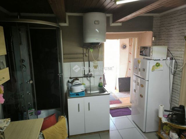 Eladó családi ház, Gyömrőn 18 M Ft, 1 szobás