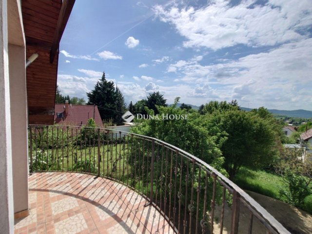 Eladó családi ház, Pilisborosjenőn 193 M Ft, 6 szobás