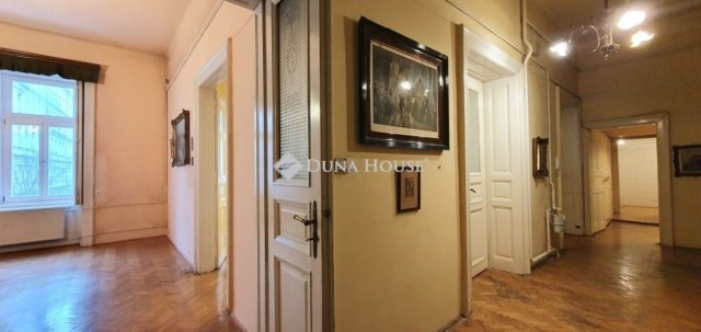 Eladó téglalakás, Budapesten, VII. kerületben 170 M Ft, 4 szobás