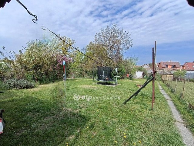 Eladó családi ház, Szentesen 25 M Ft, 2+1 szobás
