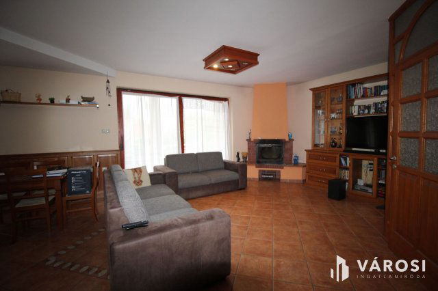 Eladó családi ház, Sárváron 125 M Ft, 4 szobás