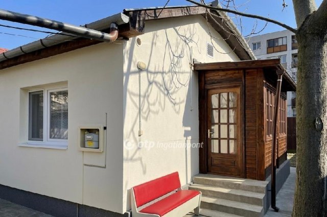 Eladó családi ház, Nyíregyházán 79 M Ft, 8 szobás