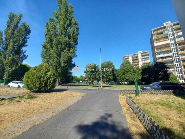 Eladó panellakás, Budapesten, XX. kerületben 42 M Ft, 1 szobás