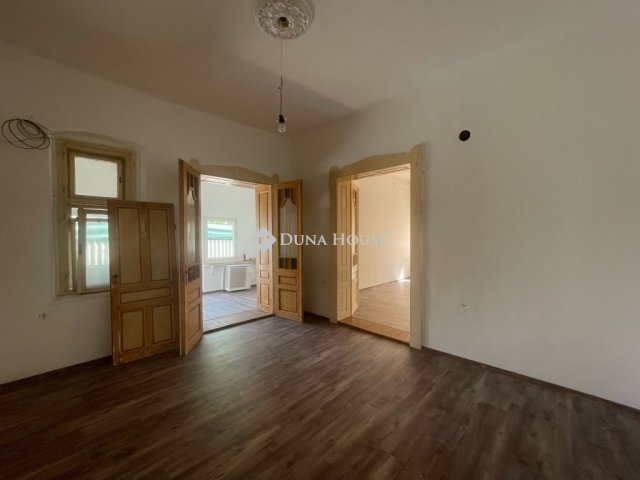 Eladó családi ház, Ceglédbercelen 30.99 M Ft, 2 szobás