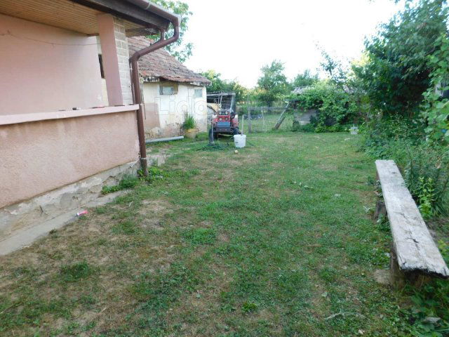 Eladó családi ház, Karádon 19.9 M Ft, 3+1 szobás