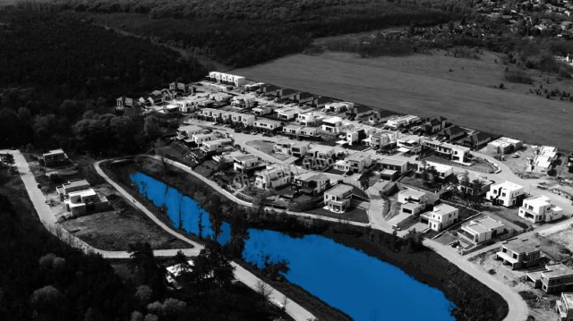 Eladó családi ház, Mogyoródon 299 M Ft, 5 szobás