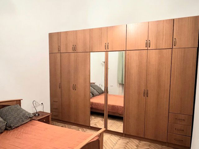 Eladó téglalakás, XIII. kerületben, Hegedűs Gyula utcában