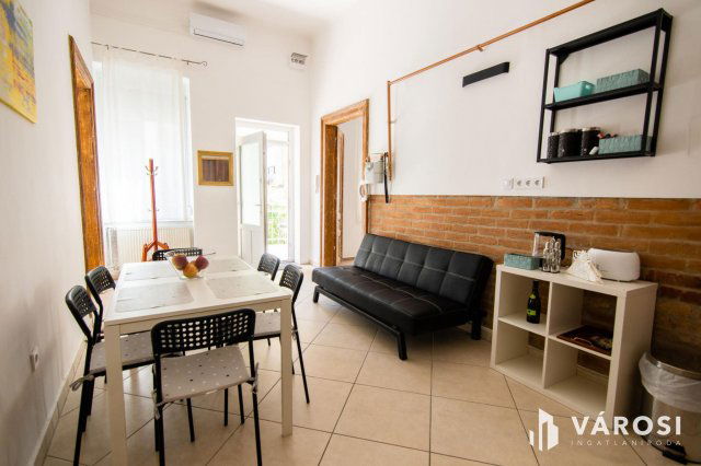 Kiadó téglalakás, albérlet, Szegeden 290 E Ft / hó, 3 szobás