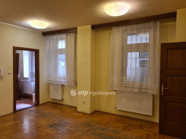 Eladó iroda, Budapesten, IX. kerületben 63.9 M Ft