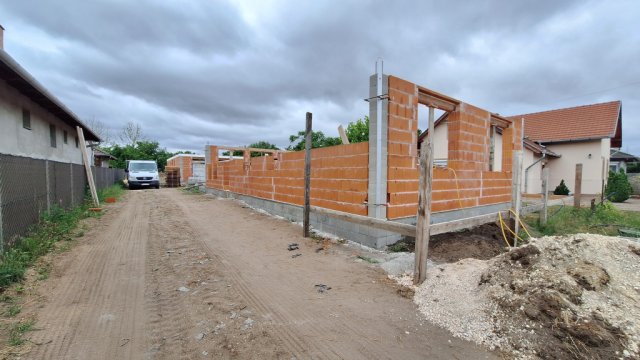 Eladó ikerház, Albertirsán 85 M Ft, 3 szobás