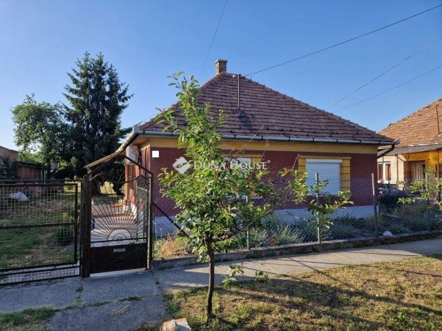 Eladó családi ház, Monoron 52.99 M Ft, 4 szobás