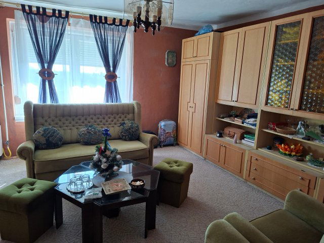 Eladó családi ház, Pölöskén 37 M Ft, 3 szobás