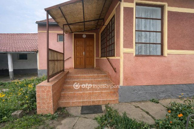 Eladó családi ház, Szentpéterszegen 19 M Ft, 2 szobás