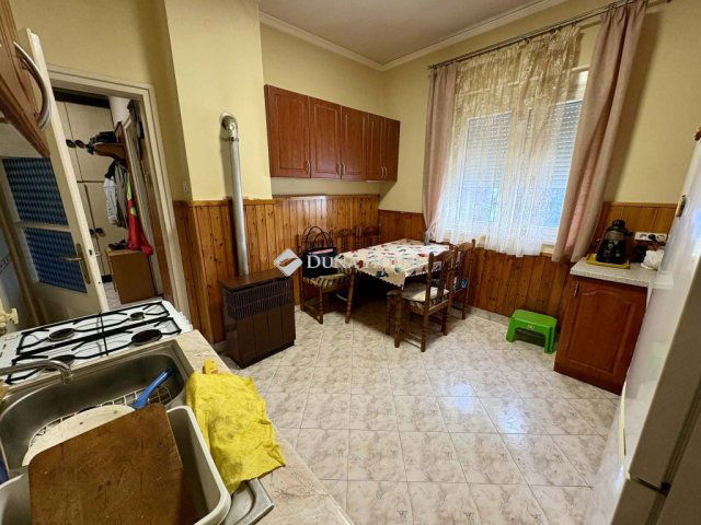 Eladó téglalakás, Nagykanizsán 33 M Ft, 3 szobás