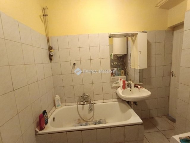 Eladó téglalakás, Budapesten, X. kerületben 39.9 M Ft, 2 szobás