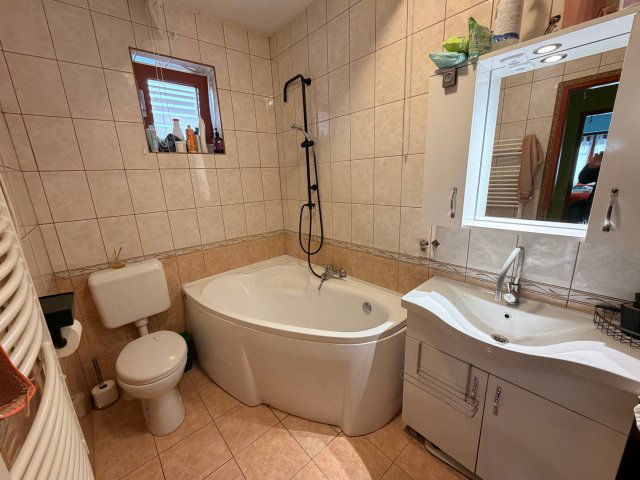 Eladó családi ház, Szabadbattyánban 89 M Ft, 5 szobás