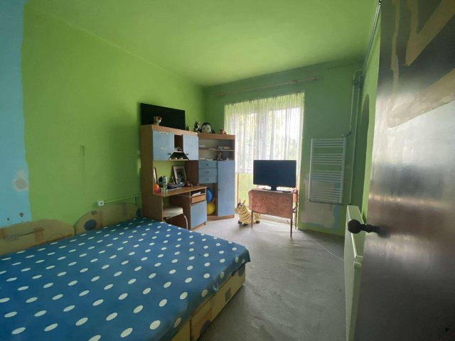 Eladó téglalakás, Komlón, Vörösmarty Mihály utcában 16.9 M Ft