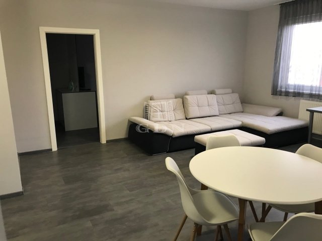 Eladó téglalakás, Székesfehérvárott 129 M Ft, 3+2 szobás