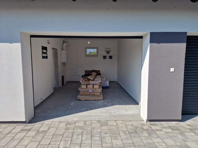 Eladó ikerház, Ráckevén 76 M Ft, 4 szobás