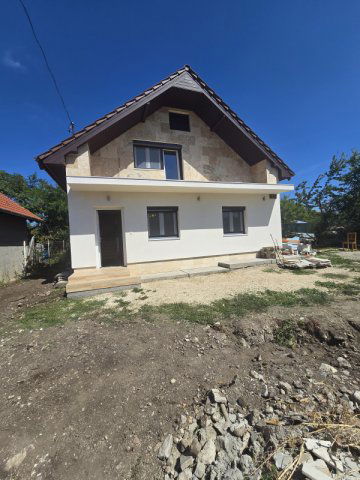 Eladó családi ház, Érden 164.9 M Ft, 6 szobás