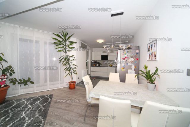 Eladó téglalakás, Pomázon 145.9 M Ft, 4 szobás